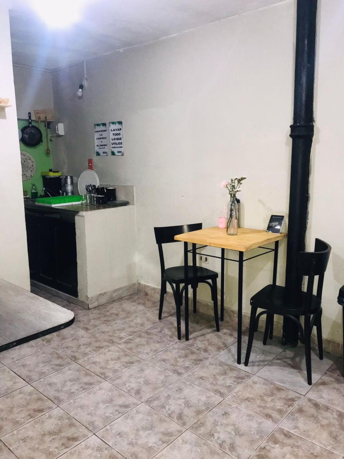 Urban Jungle Hostel Сан-Мигель-де-Тукуман Экстерьер фото